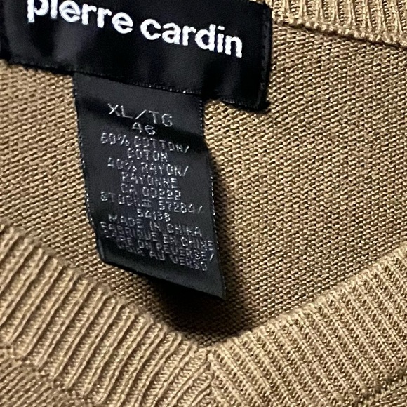 Pierre Cardian Gold Colored V Necked Sweater w/ Geometric Design! - Picture 5 of 6